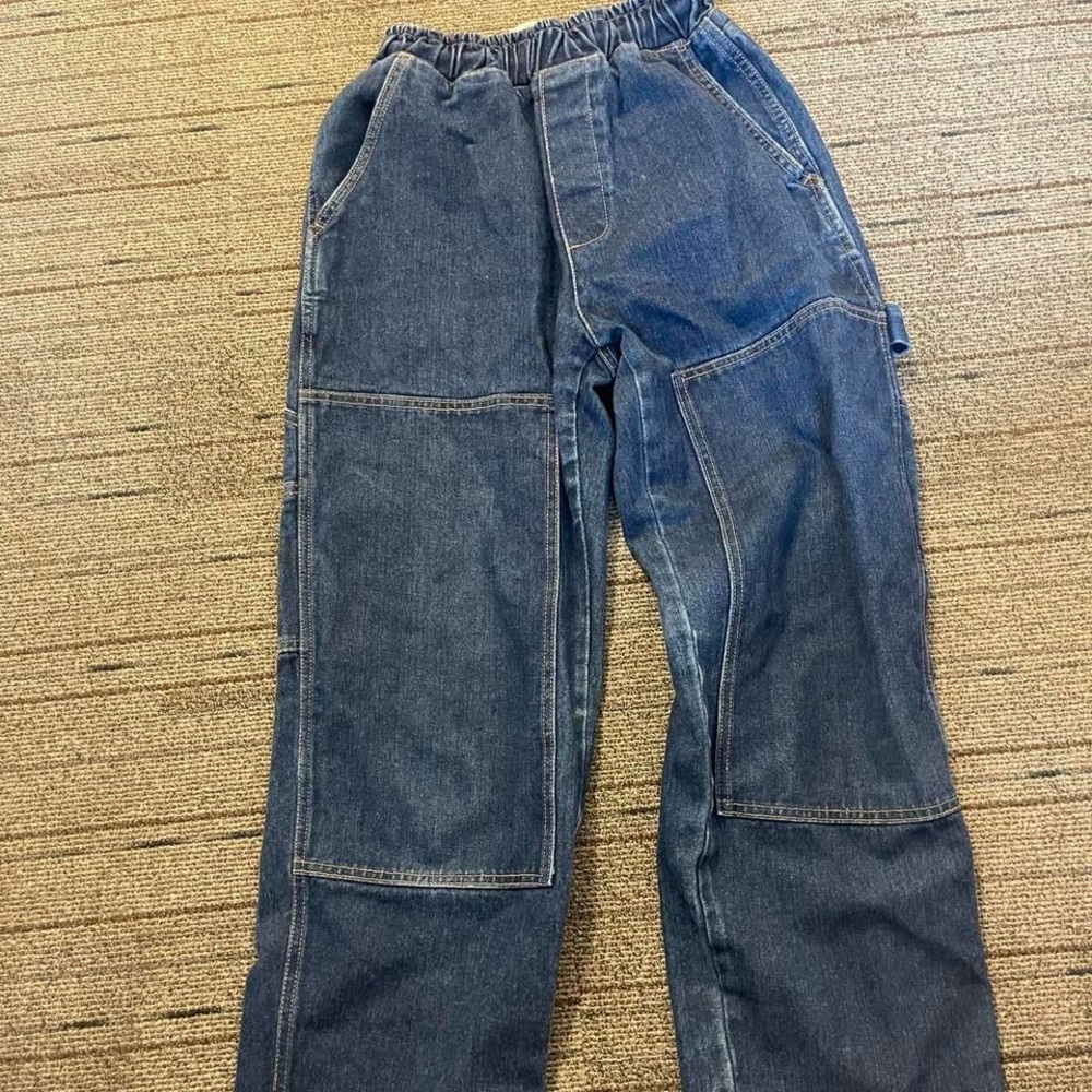 Attention Blue Jeans